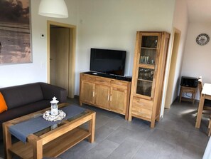 TV - N6 Ferienhaus mit Garten in Eckwarderhörne by Interhome (Burhave)