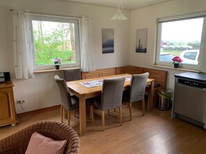 Dining - Hof Hinloopen by Interhome (Burhave)