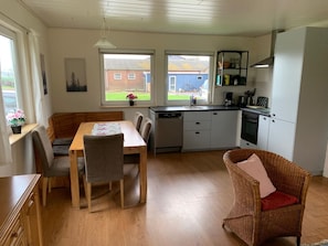 Fridge, microwave, oven, dishwasher - Hof Hinloopen by Interhome (Burhave)