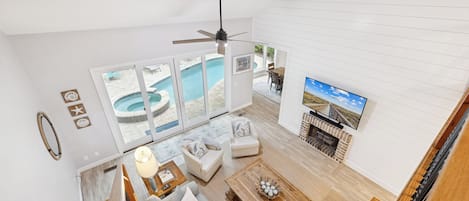 Smart TV, fireplace, books