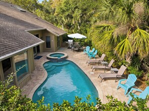 A heated pool - 7 Strath Court @ Palmetto Dunes | Private Pool | Pet Friendly | Cozy Loft | Spacious Kitchen (Hilton Head Island)