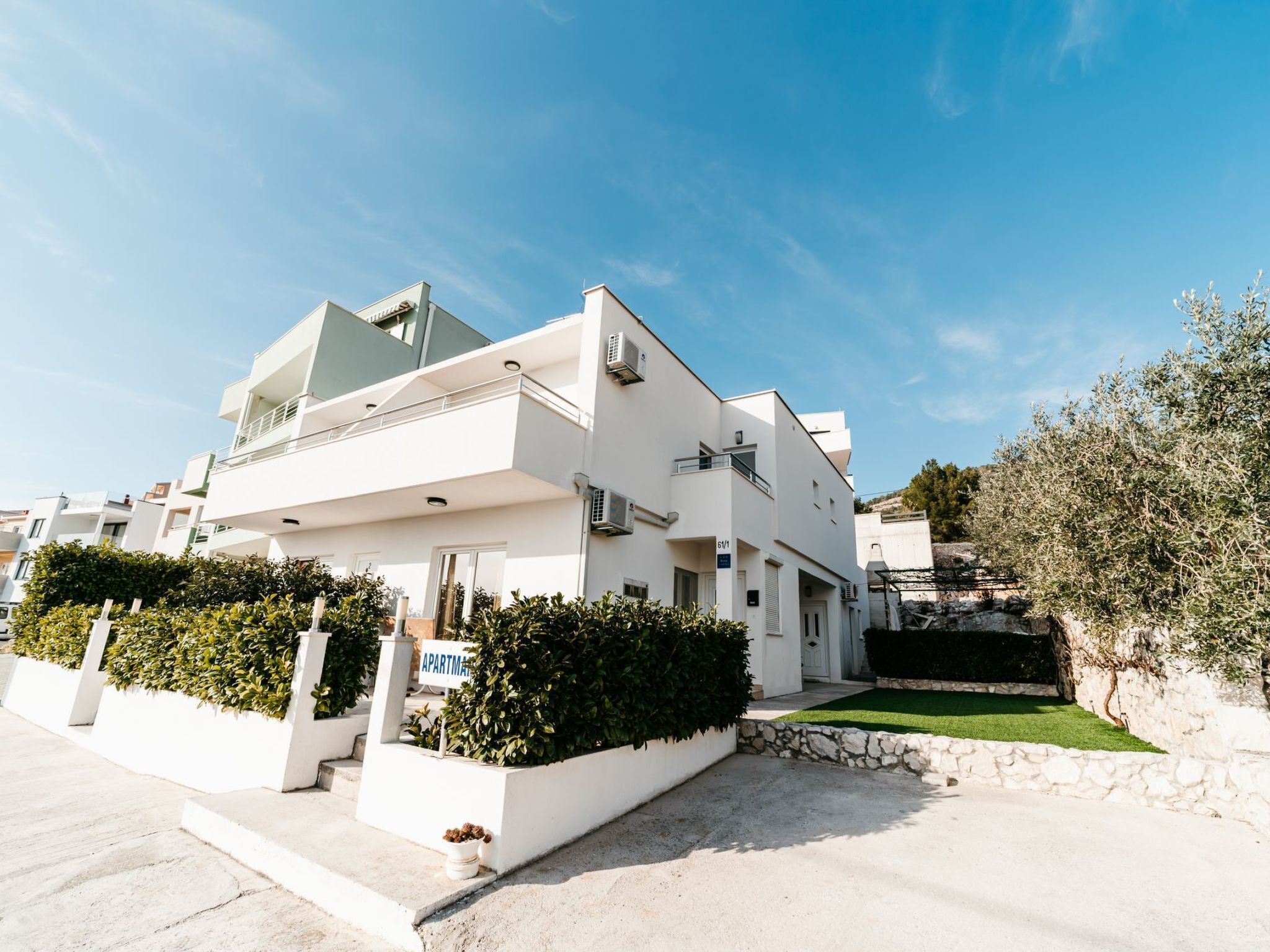 المنشأة من الخارج