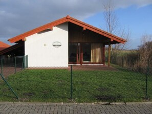 Exterior - in Eckwarden mit Terrasse by Interhome (Burhave)