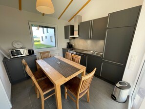 Fridge, microwave, oven, dishwasher - G11 Eingezäuntes Neubau-Haus in Eckwarderhörne by Interhome (Burhave)
