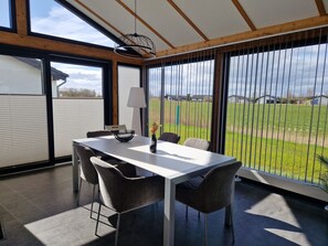 Dining - G26 Haus mit tollem Ausblick in Eckwarderhörne by Interhome (Burhave)