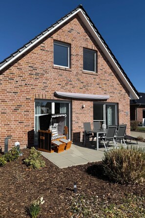 Outdoor dining - Huus in Hoddersdiek 27 A by Interhome (Burhave)