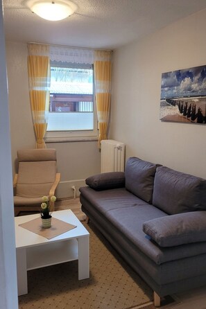 Living area - in der Nähe  vom Deich und Strand by Interhome (Burhave)