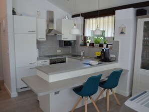 Fridge, microwave, oven, dishwasher