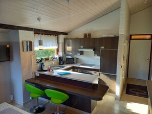 Fridge, microwave, oven, dishwasher - Deichhuus - ruhig am Feldrand in Sackgassenlage by Interhome (Burhave)