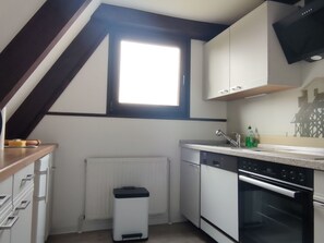 Fridge, microwave, oven, dishwasher - Nordlicht by Interhome (Burhave)