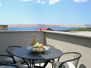 Outdoor dining - Apartment Nikica by Interhome (Karlobag)