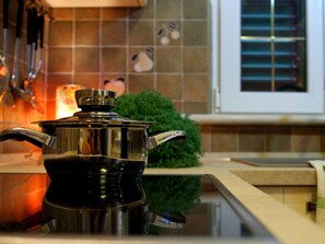 Fridge, microwave, oven, dishwasher - Exklusive Wohnung in Bol mit privatem Parkplatz by Interhome (Brač/Bol)