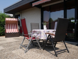 Outdoor dining - Raubmöwe by Interhome (Burhave)