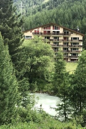 Exterior - Chesa Romana by Interhome (Pontresina)