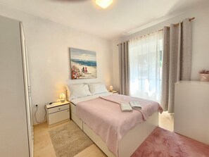Internet - Wohnung mit Terrasse, 200m vom Strand entfernt by Interhome (Novi Vinodolski)