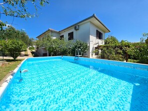 Pool - in Novi Vinodolski mit Grill, Terrasse und Garten by Interhome (Novi Vinodolski)