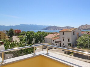 Property grounds - in Baška mit Eigenem Balkon by Interhome (Krk/Baška)