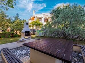 Property grounds - schöne Wohnung "Apartman Mira 1" mit Terrasse by Interhome (Krk/Punat)