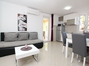 Living area - Gorica 1 A2+1 br.4 by Interhome (Krk/Baška)