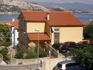 Exterior - Appartement in Baška mit Eigener Terrasse by Interhome (Krk/Baška)