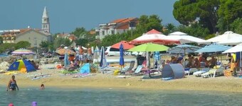 1 mit Schwimmbad und Garten by Interhome