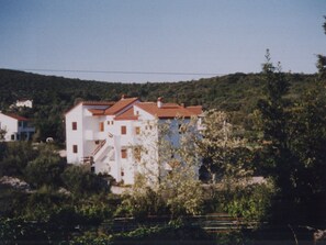 Exterior - Wohnung mit zwei Schlafzimmern, direkt am Meer by Interhome (Dugi Otok/Brbinj)