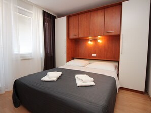 Internet - Modern eingerichtete Apartment für 4 Personen ideal für Famillien mit Kinder im by Interhome (Krk/Baška)