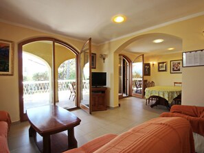 Living area - Appartement in Baška mit Eigener Terrasse by Interhome (Krk/Baška)