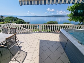Outdoor spa tub - Wohnung für 4 Personen, 70m vom Strand entfernt by Interhome (Crikvenica/Dramalj)