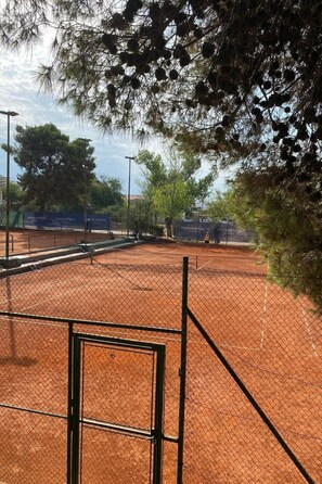 Sports court - Wohnung "Zoran O. app 3 pogled" by Interhome (Srima)