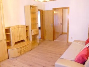 TV - Kirschgarten by Interhome (Wackernheim)
