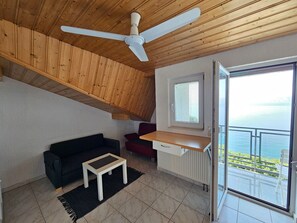 Living area - Wohnung mit Balkon, 150 m vom Strand entfernt by Interhome (Novi Vinodolski)
