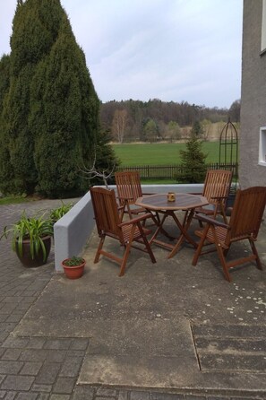 Outdoor dining - mit eigenem Parkplatz by Interhome (Radibor)