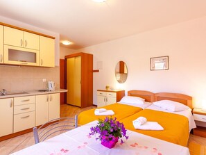 Internet - Studio im Erdgeschoss für zwei Personen mit einer Terrasse by Interhome (Brela)