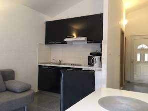 Interior - Hütte "Moj mir" mit Blick auf das Wasser by Interhome (Brač/Povlja)
