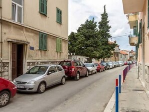 Property grounds - Große Wohnung in Split, Diokletianpalast-Nähe by Interhome (Dragovode)