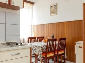 Dining - Große Wohnung in Split, Diokletianpalast-Nähe by Interhome (Dragovode)