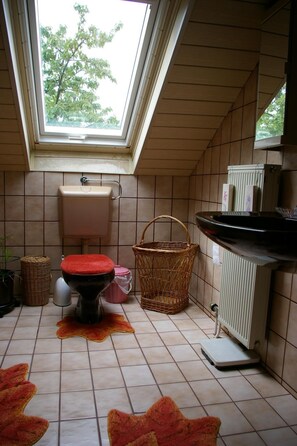 Towels - Komfortable Ferienwohnung in Waldnähe by Interhome (Eitorf)