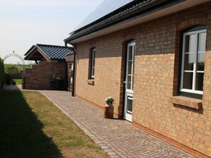 Exterior - Appartement mit eigenem Garten und Terrasse by Interhome (Nordstrand)