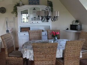 Dining - Appartement mit eigenem Garten und Terrasse by Interhome (Nordstrand)