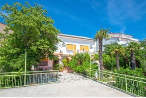 Exterior - Wohnung in Dramalj mit Schöner Terrasse und Meerblick by Interhome (Crikvenica/Dramalj)