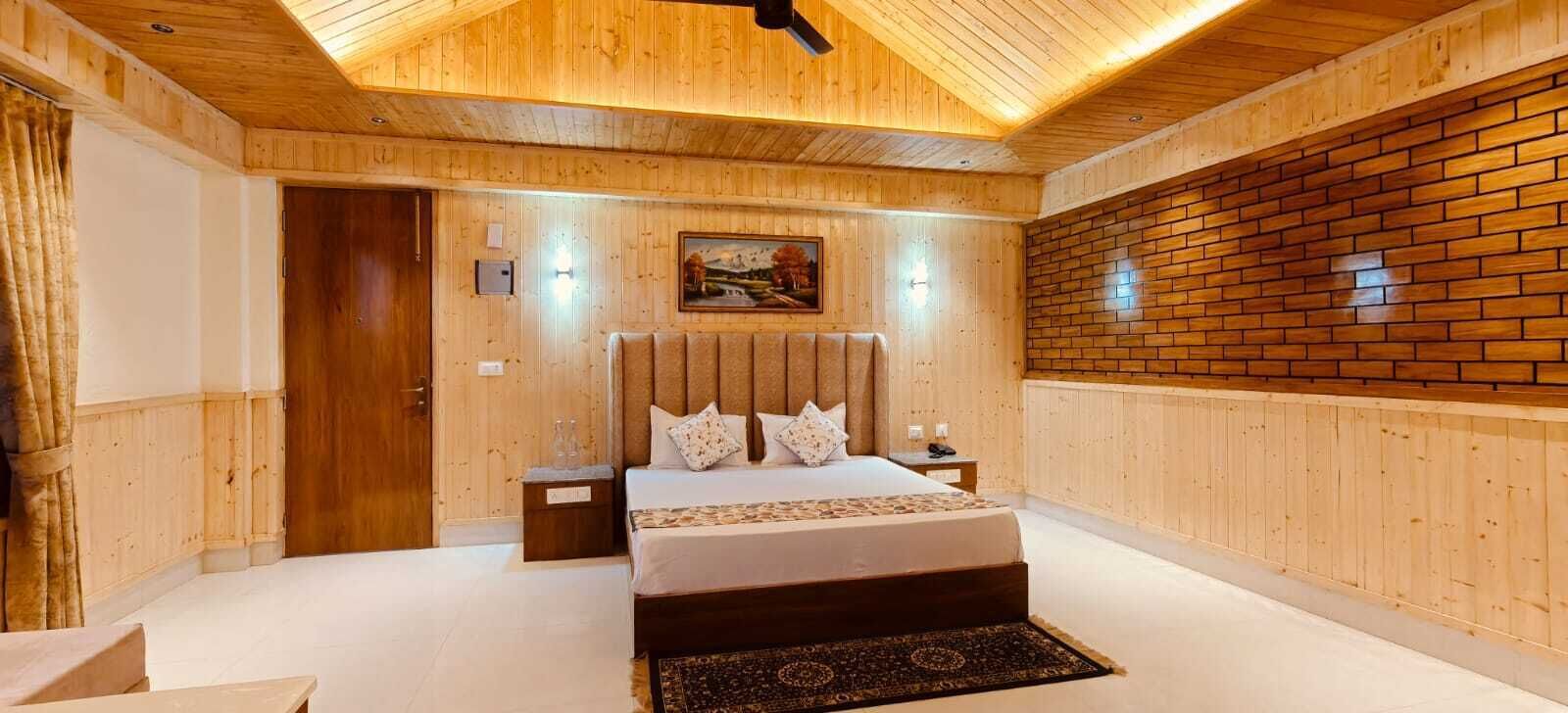 Elite Cottage, Balcony, Valley View | Egyptian cotton sheets, premium bedding, pillow-top beds