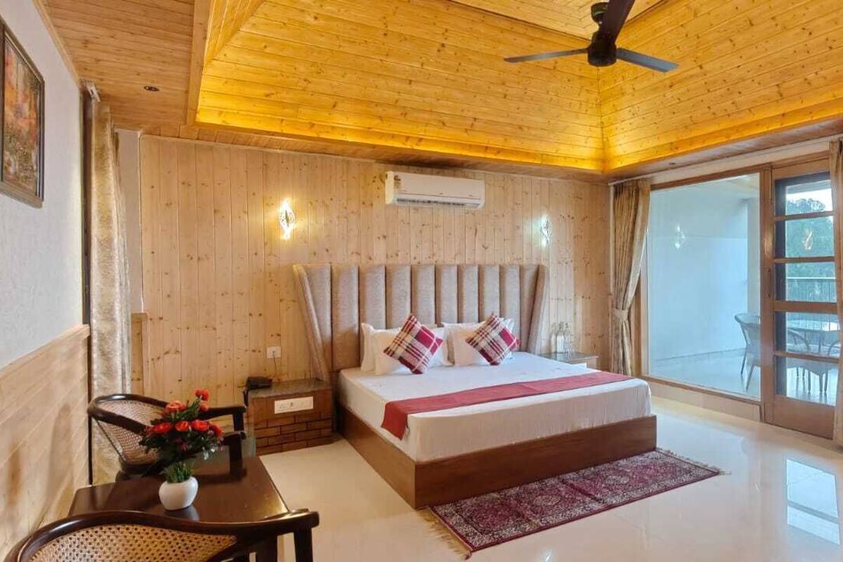 Royal Cottage, Hill View | Egyptian cotton sheets, premium bedding, pillowtop beds