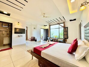 Classic Double Room, Balcony, Mountain View - The Royal Terrace (Kasauli)