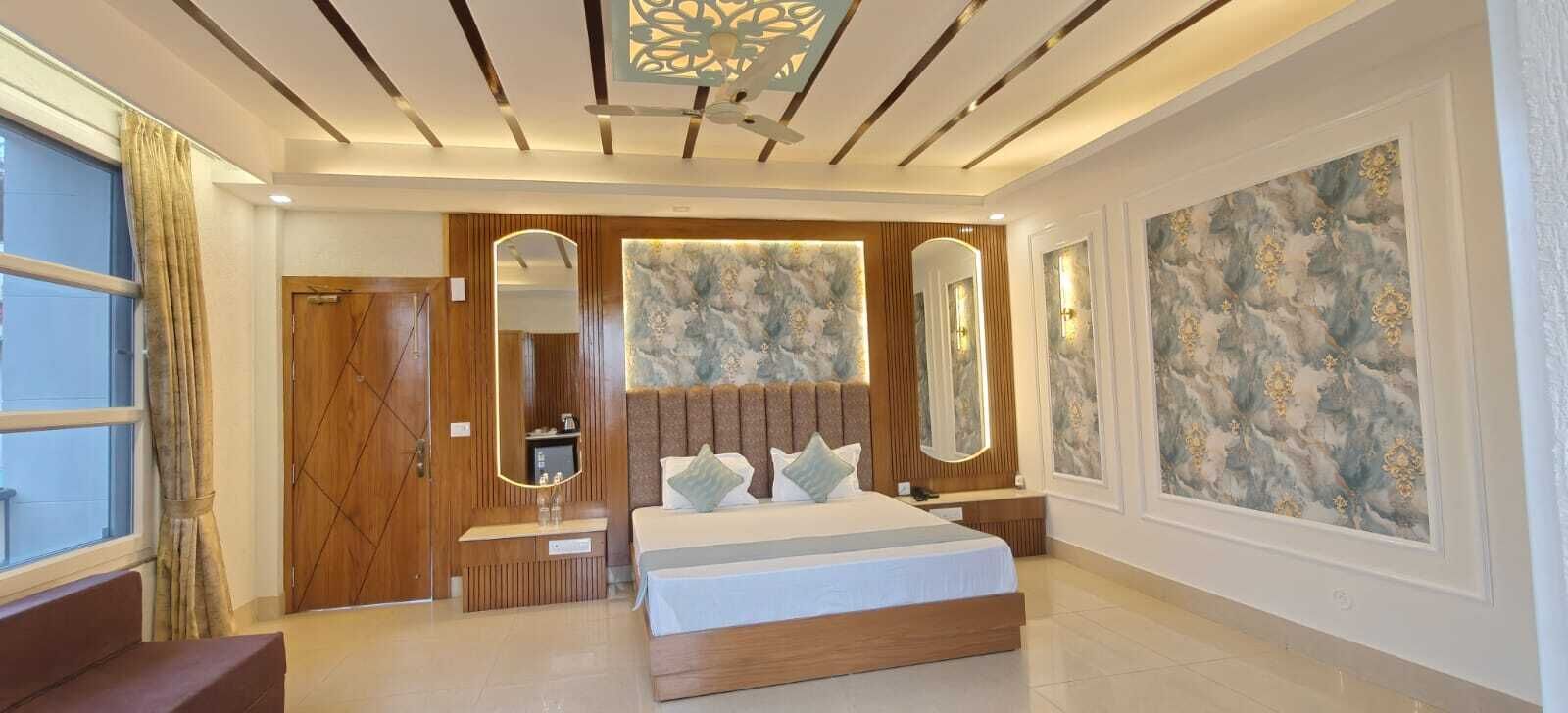 Premium Room, Balcony, Mountain View | Egyptian cotton sheets, premium bedding, pillow-top beds