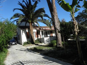 Exterior - mit Terrasse by Interhome (Le Cannet)