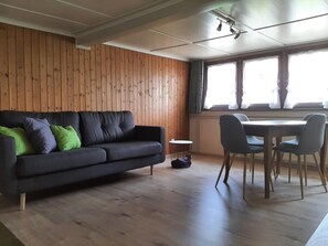 TV - auf dem Bauernhof by Interhome (Lütisburg Station)
