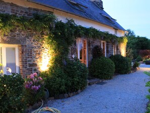 Exterior - in Sourdeval Les Bois mit Garten by Interhome (Sourdeval les Bois)