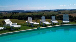 Pool - Gemütliches Ferienhaus in Villautou by Interhome (Villautou)
