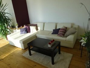 TV - Moderne Ferienwohnung by Interhome (Feldbach)